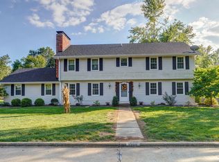 1126 E Meadowlark St, Springfield, MO 65810