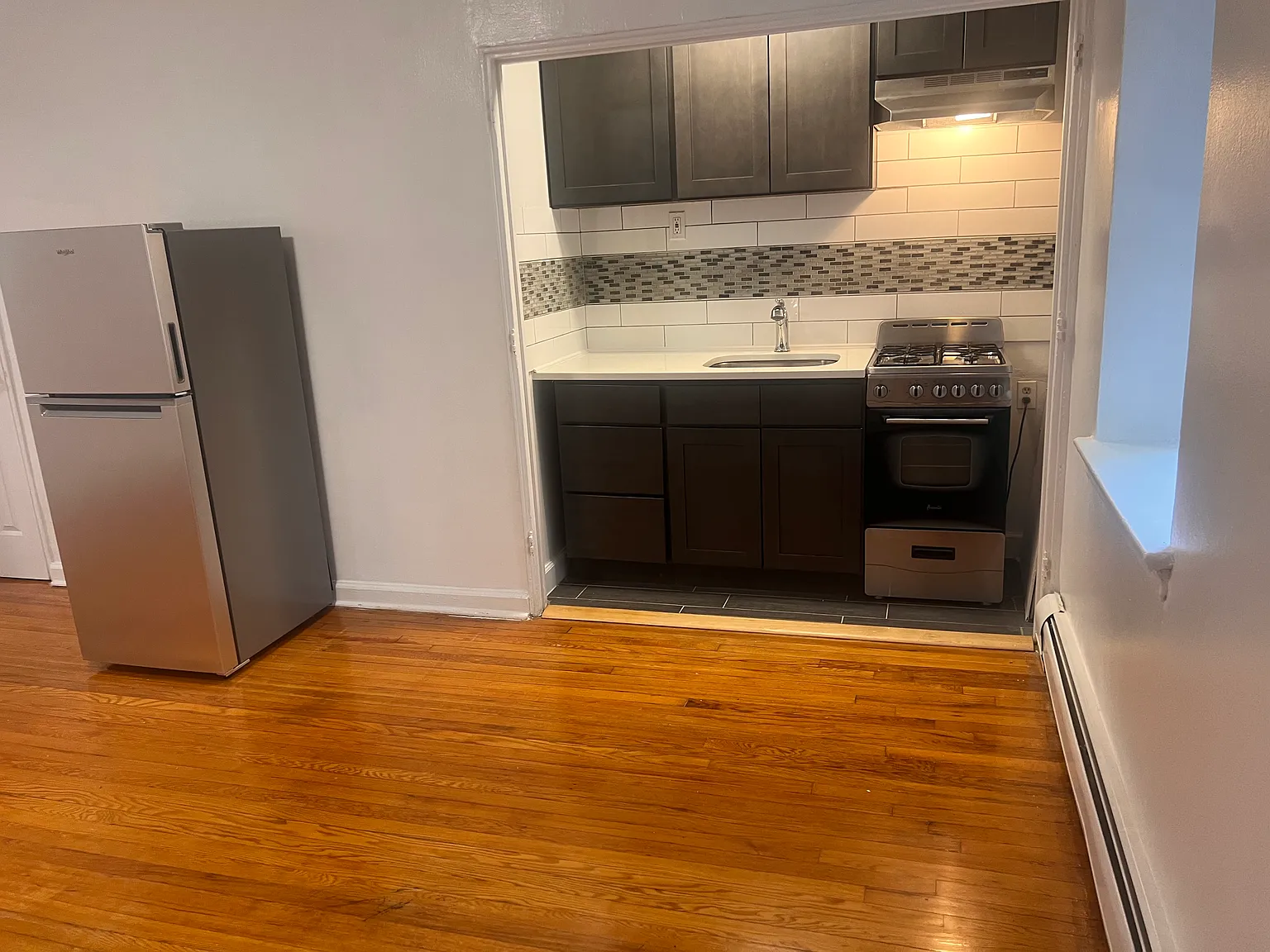 Studio, 400 sqft, $1,325 — Photo 3