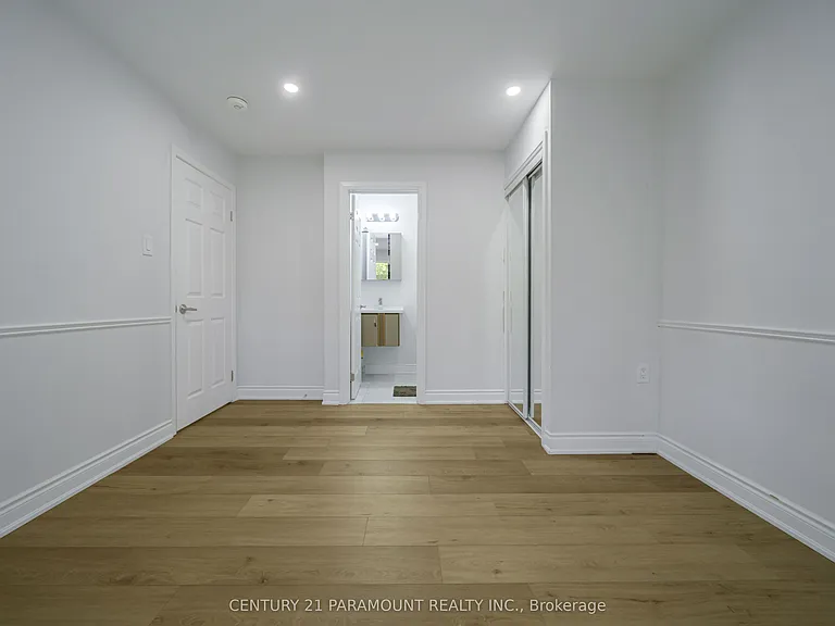 11 Gondola Cres — Photo 17