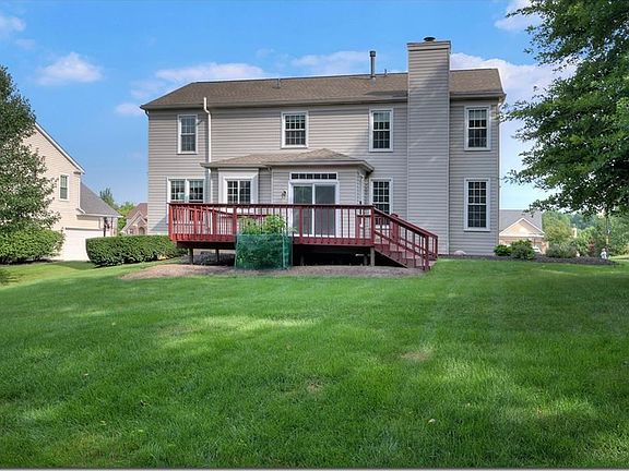 4th image of 450 Adelle Dr