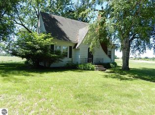 9160 Six Lakes Rd, Six Lakes, MI 48886