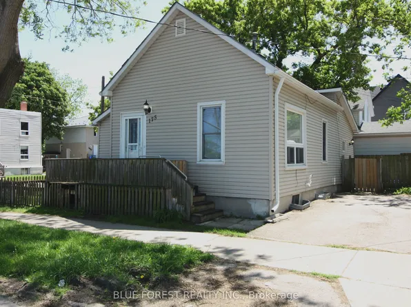 175 Davis St, Sarnia, ON N7T 1A5