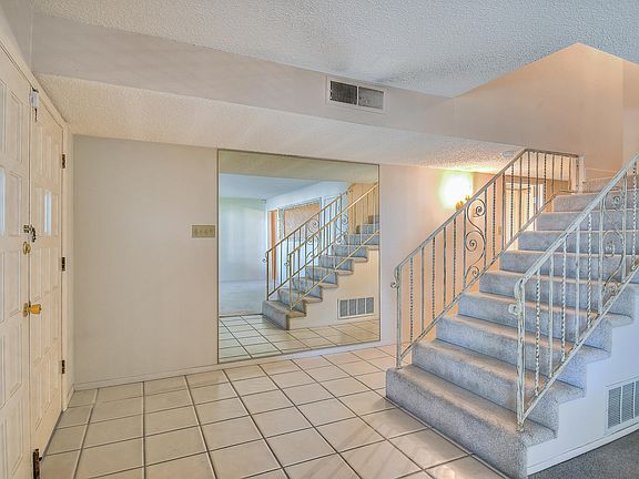 5th image of 8216 Pickard Ave NE
