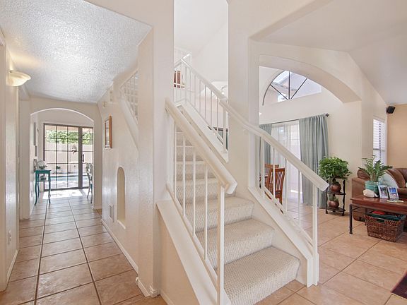 3rd image of 1733 E Watercress Ln