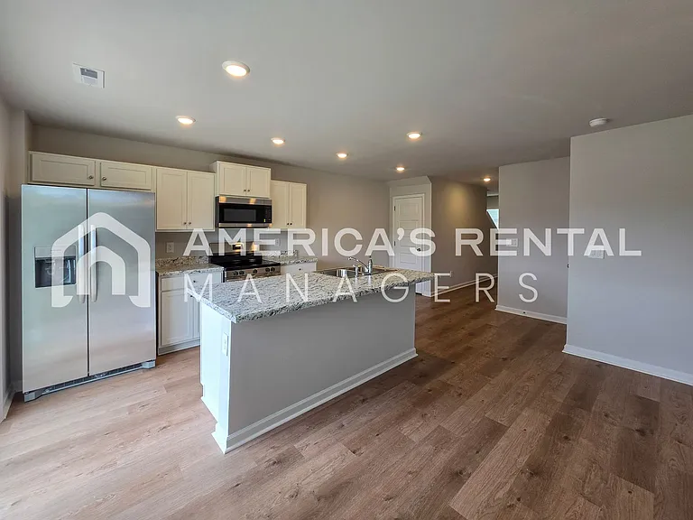 4115 Hudson Rd — Photo 12