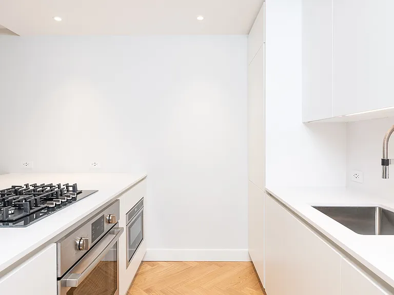 12 Commonwealth Ave #205 — Photo 5