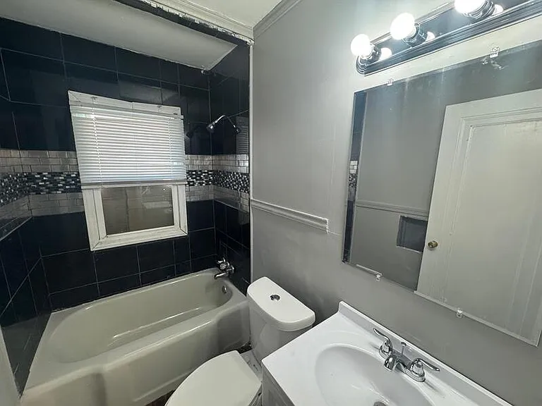 9982 McCormick St — Photo 13