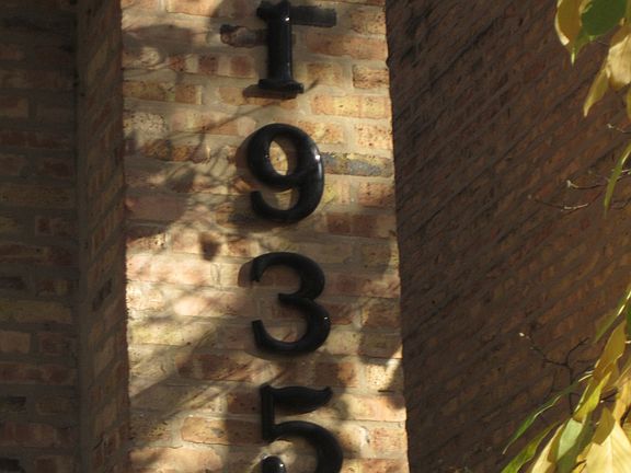 1935 N. Hudson