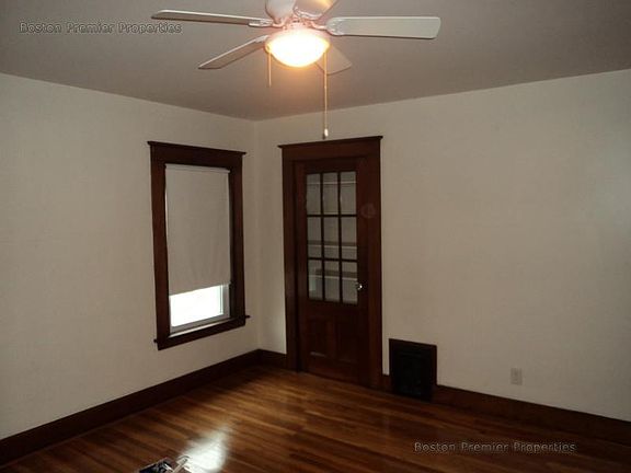 5th image of 54 Payne St #2