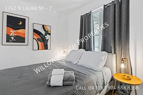 1242 N Laura St #7 Photo 1