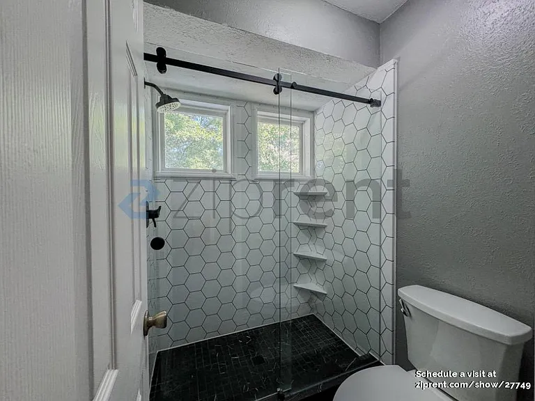 127 Hardwicke Ln — Photo 28