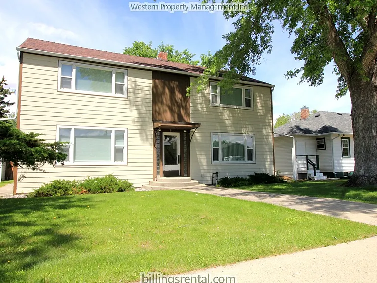 711 Avenue B — Photo 1