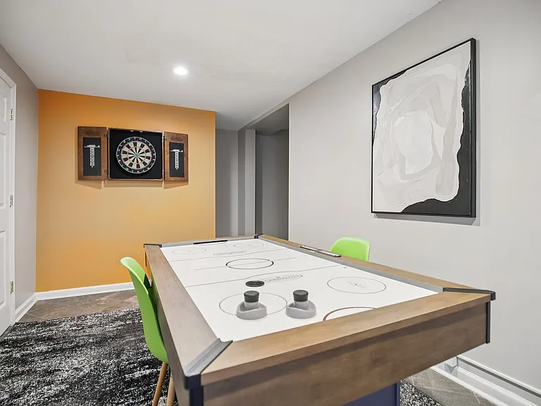 Willow Apartments — Photo 19