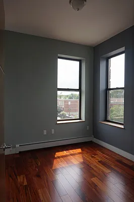 Rented by DYNAMIC REALTY OF NEW YORK CORP | media 15