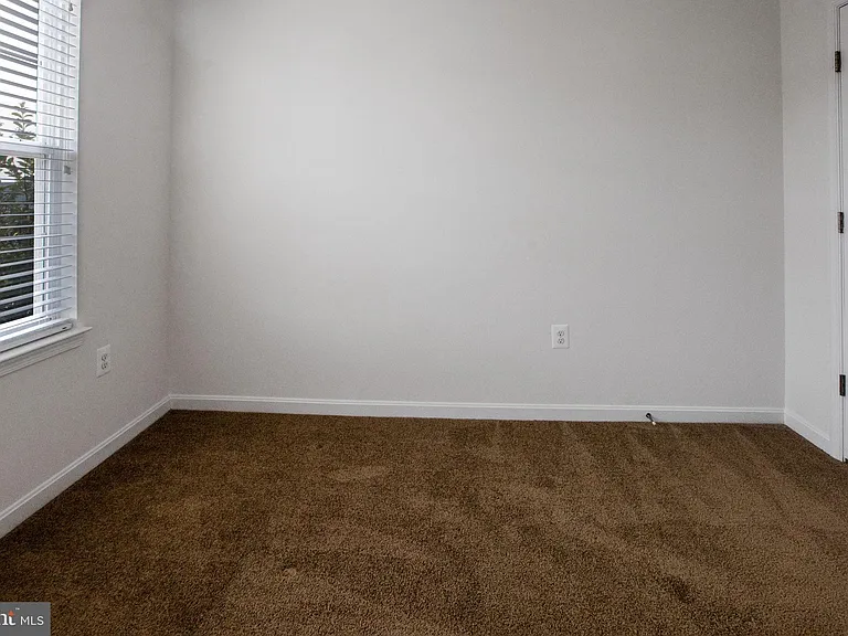 4 Cornerstone Dr — Photo 37