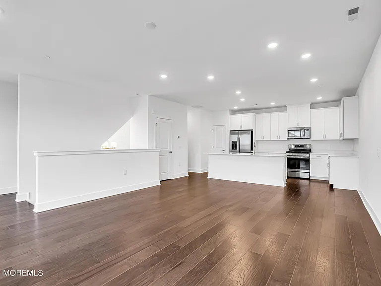217 Aaron Truehart Way — Photo 8