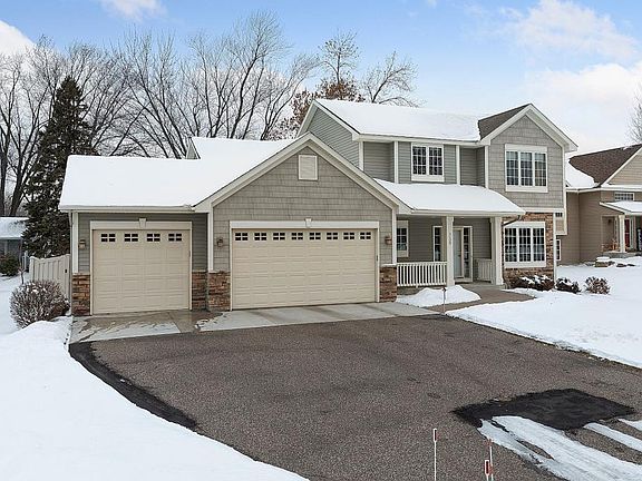 3rd image of 739 Crestview Dr N