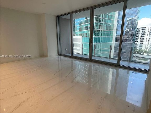 5th image of 300 Biscayne Boulevard Way #2008