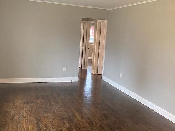 4th image of 107 Lincoln Dr