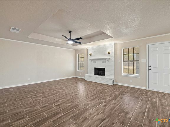 4th image of 805 Cagle Ln