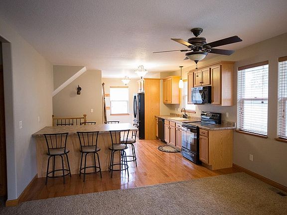 4th image of 1123 9th St NW