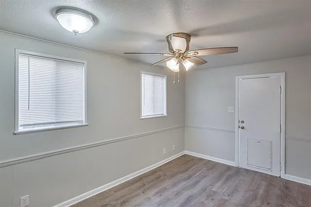 10519 Saint Joseph St — Photo 11