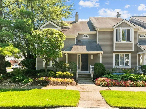 189 Laurel Ave Unit 189, Providence, RI 02906