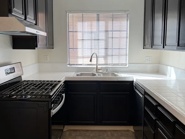 234 W Fairview Ave #Townhouse 202, Glendale, CA 91202