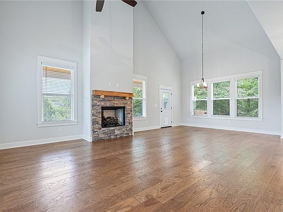 4th image of 1 Eppington Ln