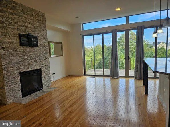 23380 Evening Primrose Sq, Ashburn, VA 20148