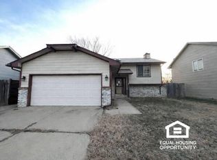 9714 W Yosemite Ct, Wichita, KS 67215