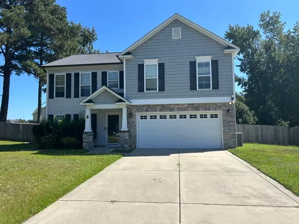 583 Allegiance St, Raeford, NC 28376