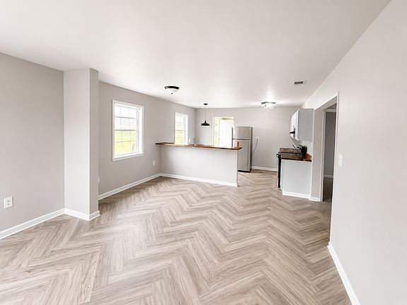 2nd image of 111 13th St E #111