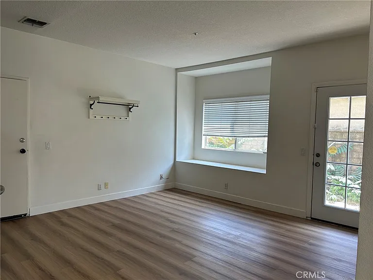 422 Saint California #F — Photo 8