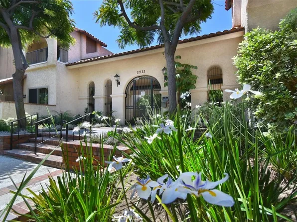 1711 Grismer Ave APT 33, Burbank, CA 91504