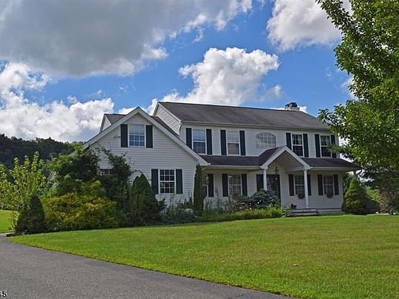 2nd image of 38 Bailey Park Dr