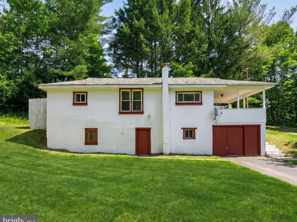 4586 Back Rd, Halifax, PA 17032
