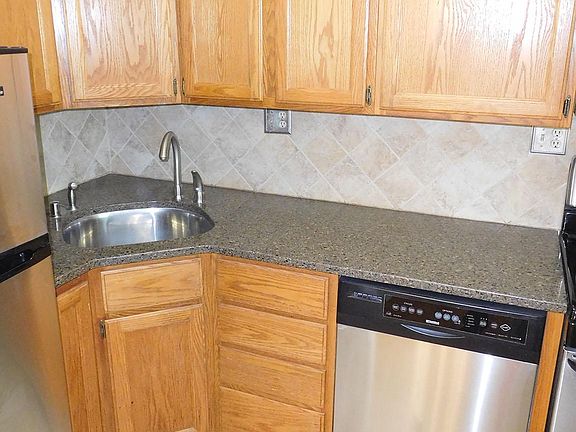 4th image of 1201 S Barton St Unit 131