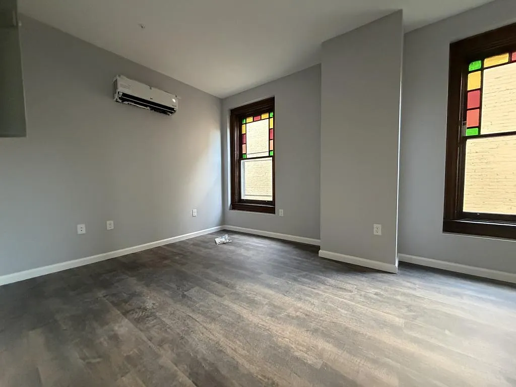 64 W Middle St — Photo 3