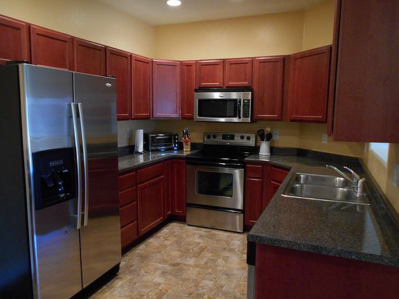 5th image of 181 W Springview Dr #601