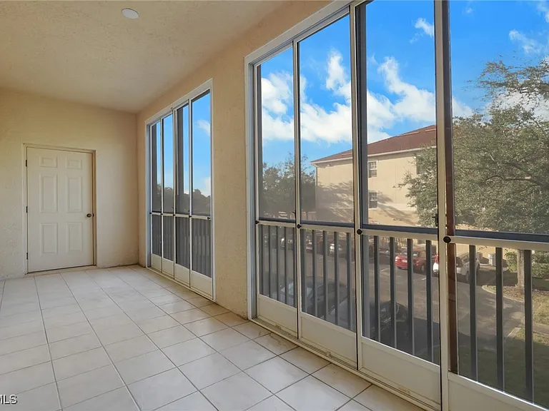 9025 Colby Dr #2111 — Photo 26