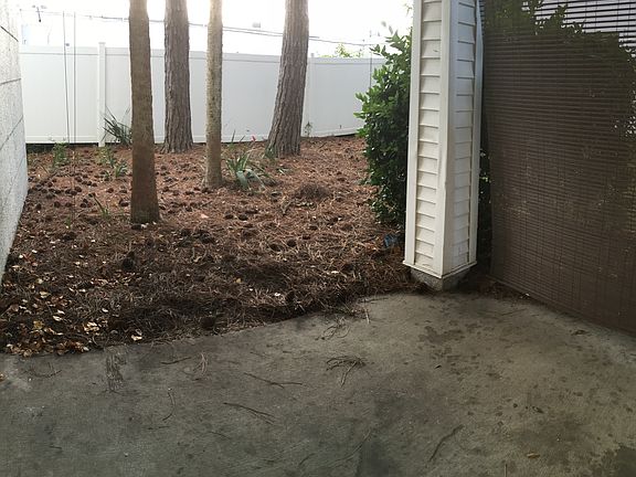 2nd image of 107 E Island Square Dr