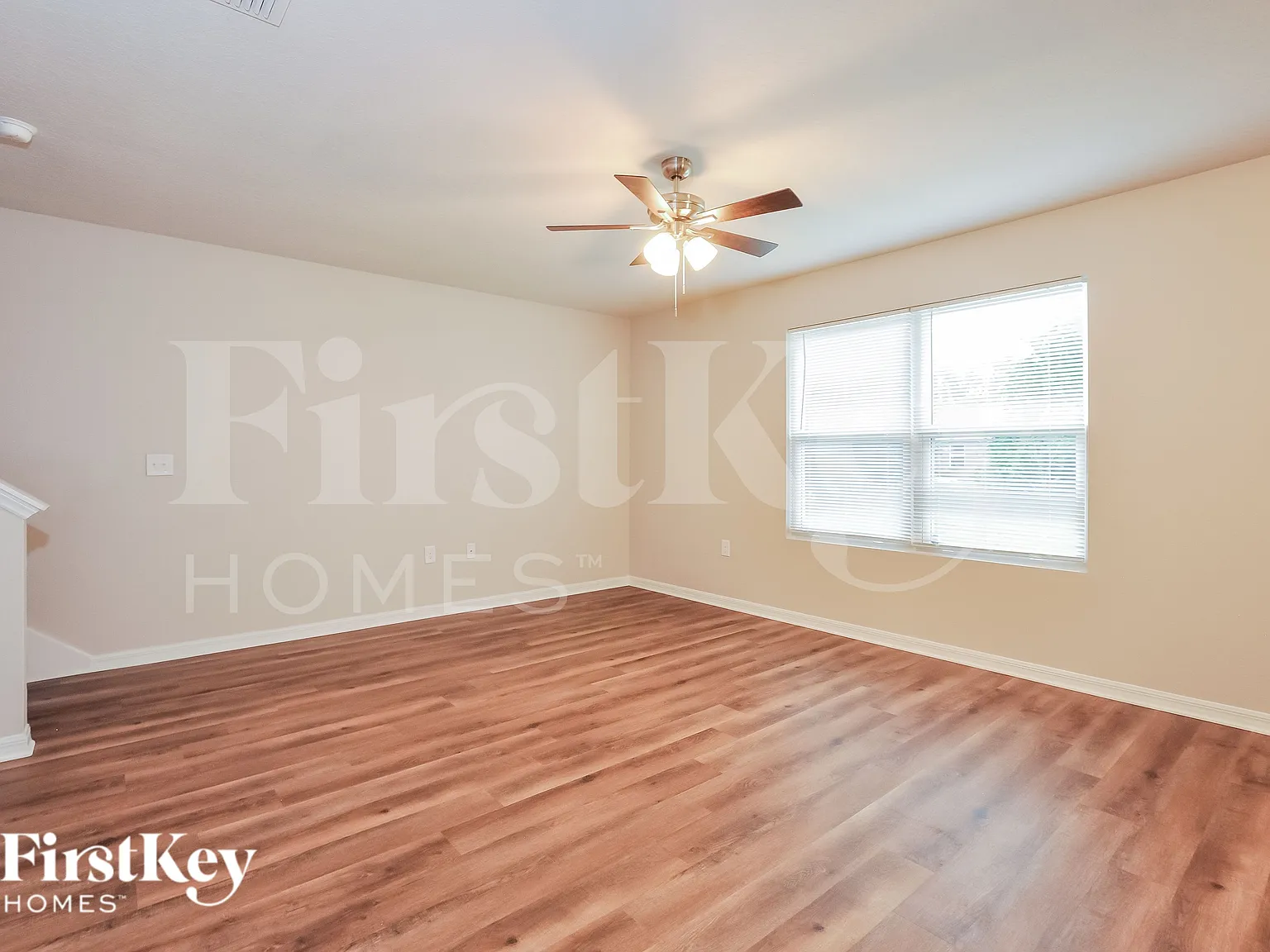 3 bed, 2.5 bath, 1709 sqft, $1,880 — Photo 3
