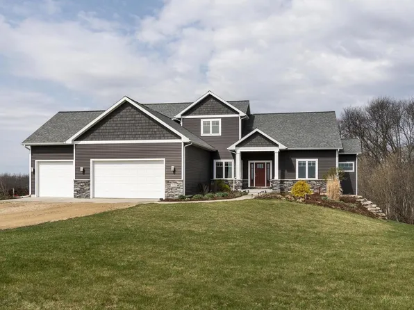 W558 County Road D, Fall River, WI 53932