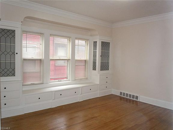 4th image of 17808 E Park Dr