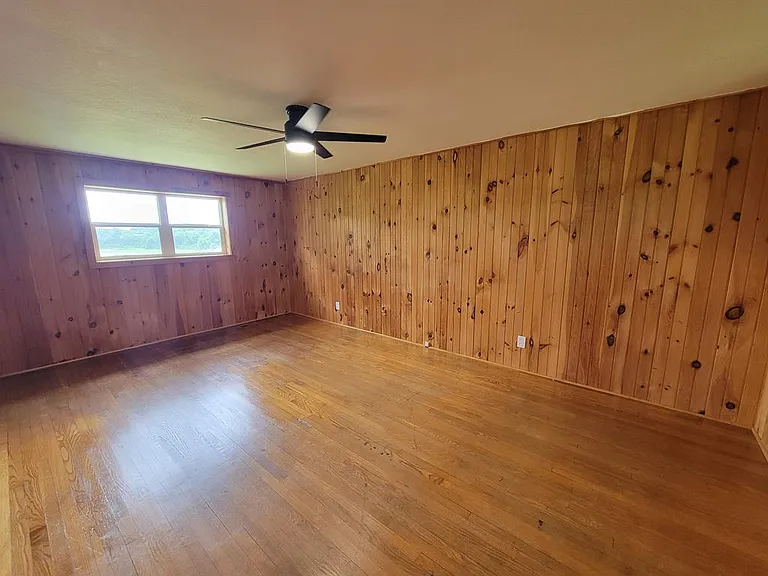 176 Riverside Dr — Photo 20
