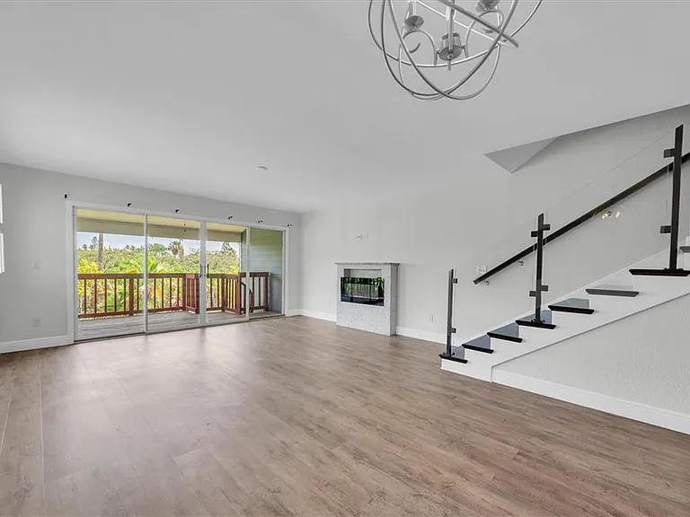 802 Hidden Harbour Dr — Photo 14