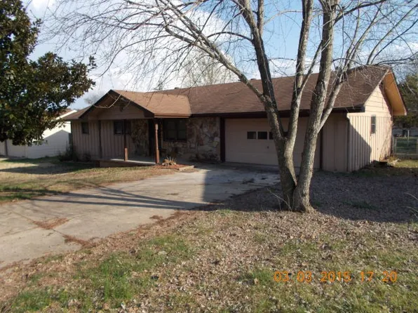 1016 Spring St, Mountain Home, AR 72653