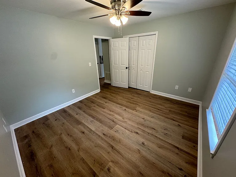 1896 Skyline Dr — Photo 10