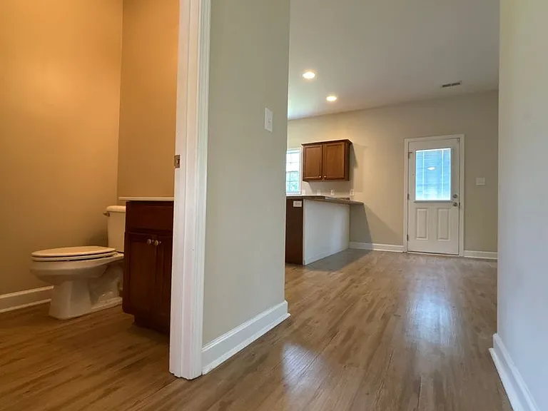 202 Prism Ct — Photo 5